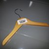 HANGER WOOD RUBBER+GRIP+CUT/6626-24
