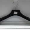 HANGER  BLACK WIDE SHOULDER-LENGTH 44.5CM